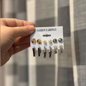 Set of Fashion Earrings in Silver and Cream